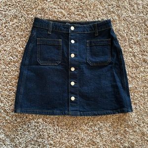 GAP denim skirt sz 4